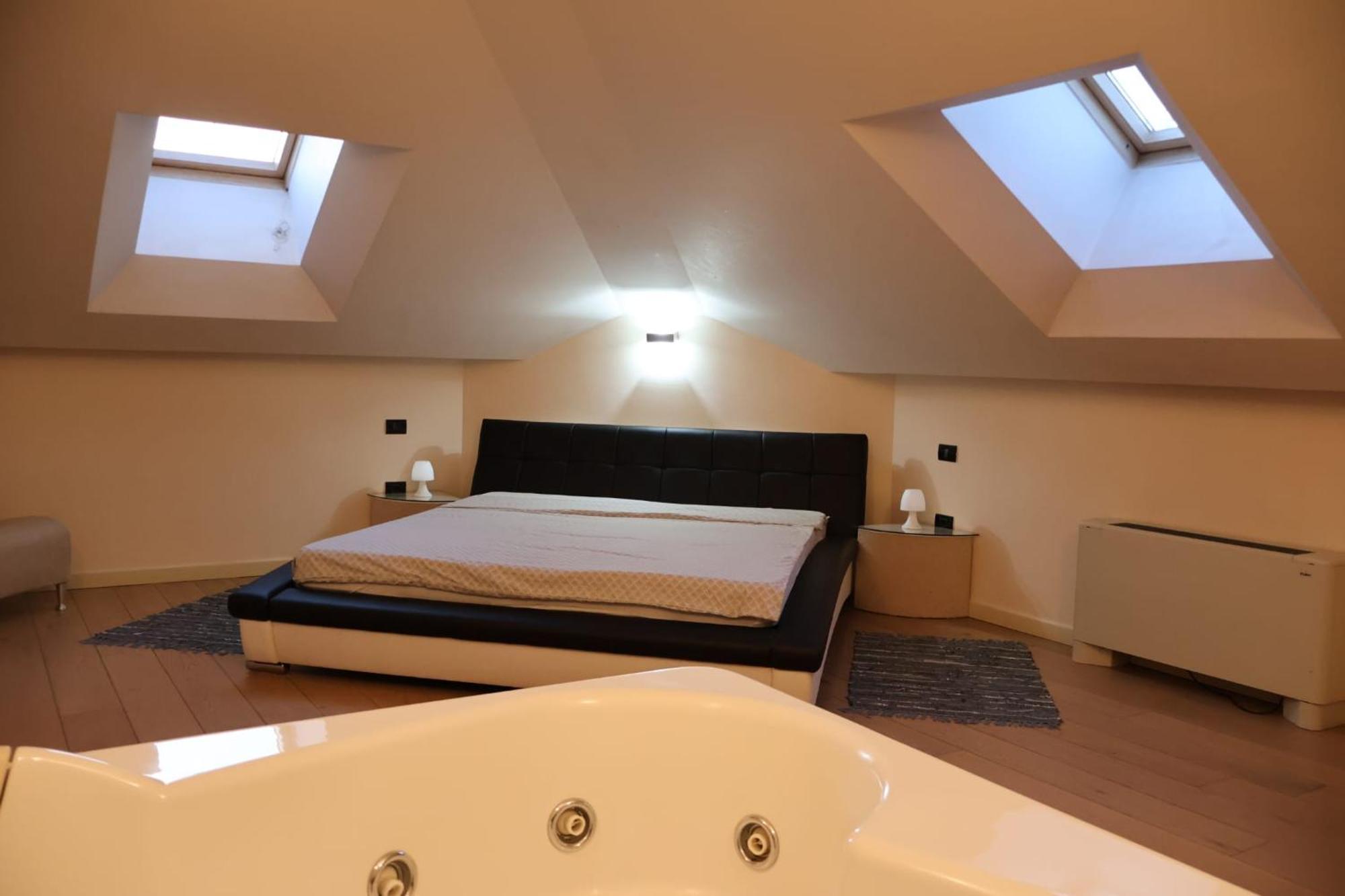 Central Terrace Escape With Jacuzzi Timisoara Esterno foto