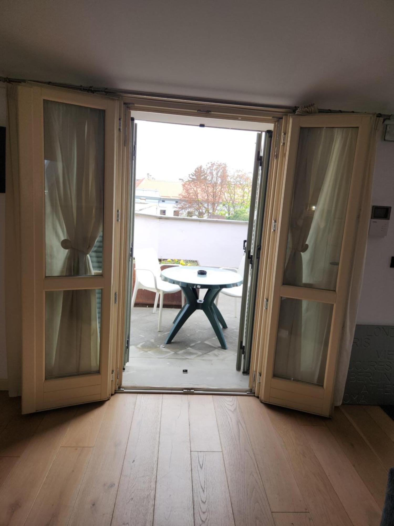 Central Terrace Escape With Jacuzzi Timisoara Esterno foto